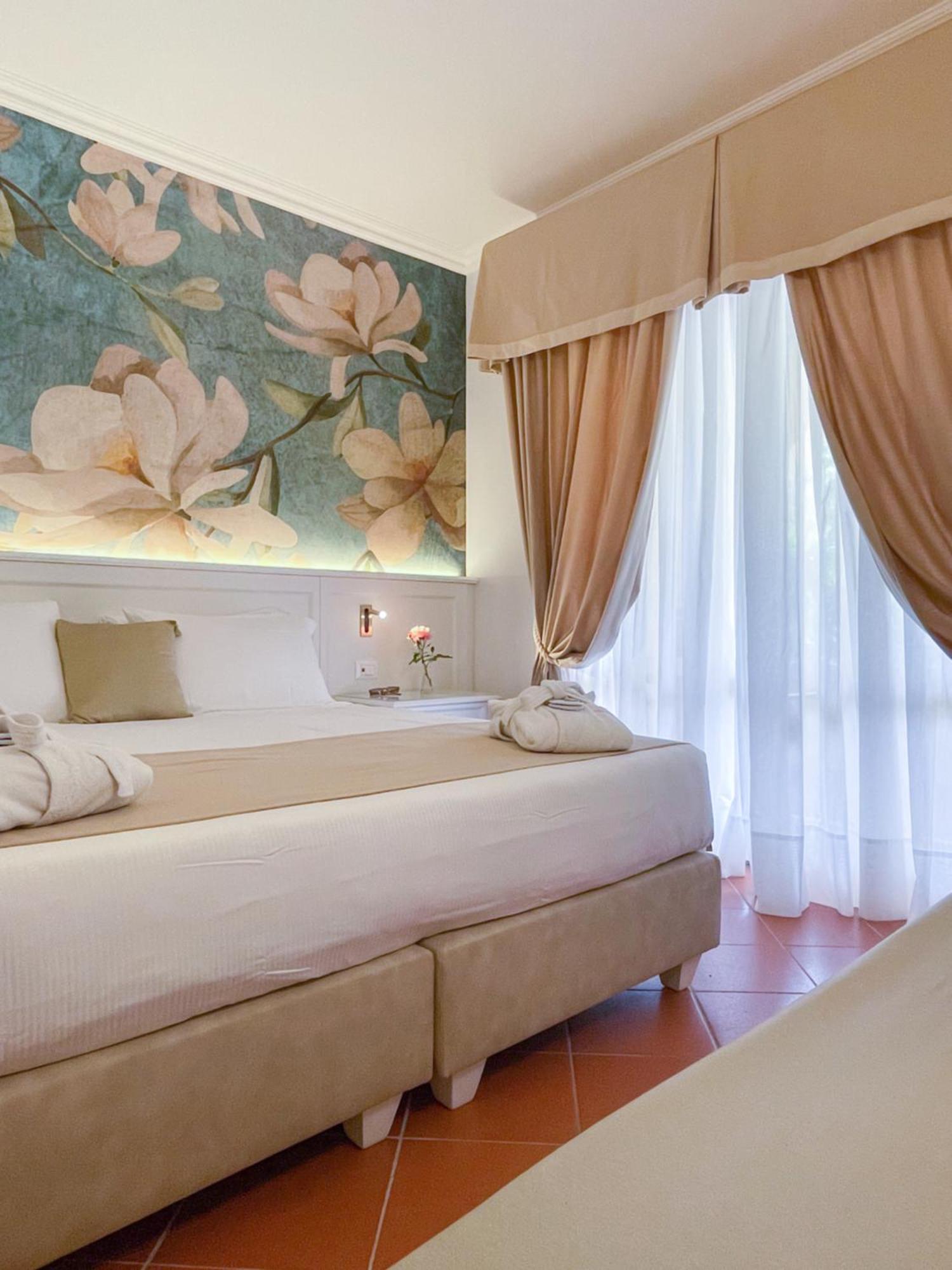 Hotel Villa Ottone Портоферрайо Екстер'єр фото